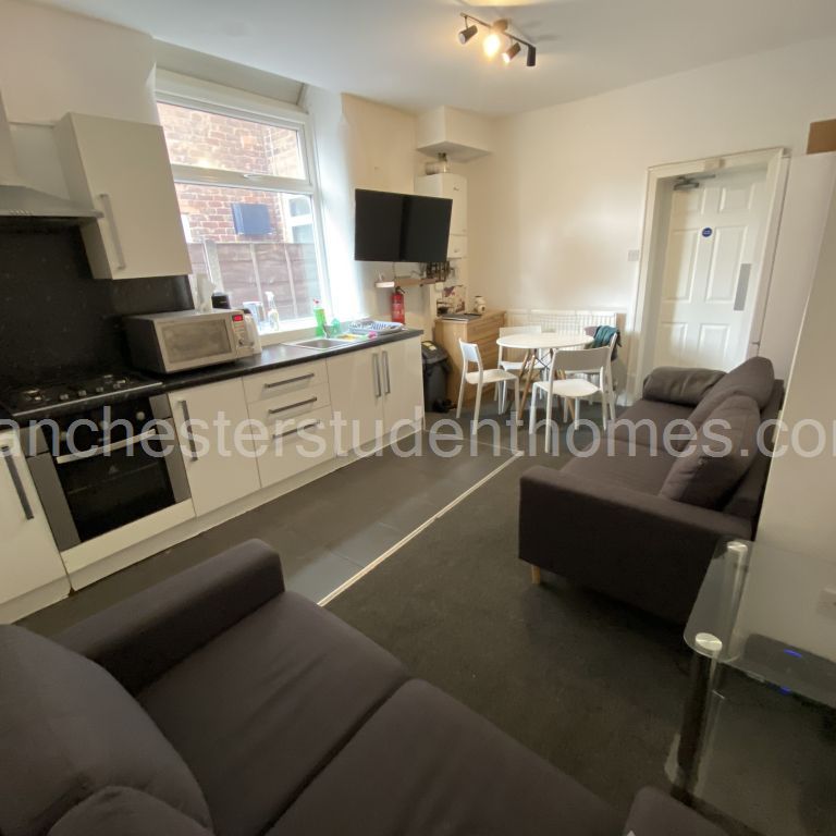 Moorfield Road, Salford, M6 7EY - Photo 1
