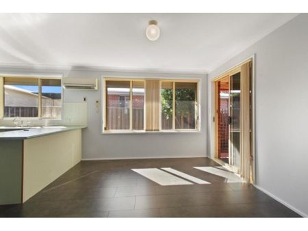 2 / 32 Norman Street, Fairy Meadow, NSW 2519 - Photo 3
