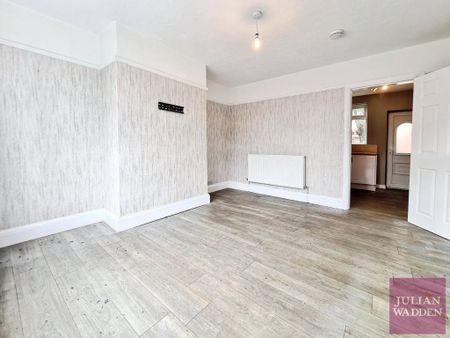 2 bedroom terraced house to rent - Photo 3