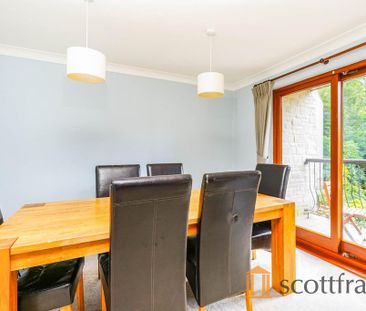 3 bedroom flat to rent - Photo 6