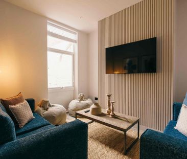 6 bedroom house to rent - Photo 1