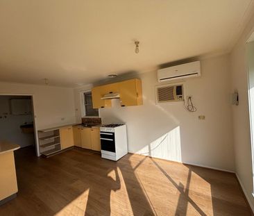 Freshly renovated with new floors, curtains and fully painted! - Photo 3