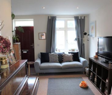 2 bedroom semi-detached house to rent - Photo 3