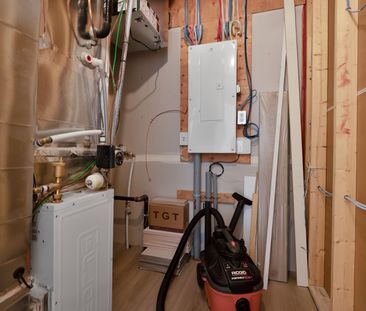 For Lease - 401 Glenroy Gilbert Drive Unit# 18, Barrhaven, Ontario - Photo 2