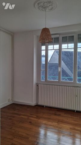 APPARTEMENT T3 - LAVAL - Photo 2