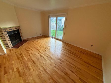 For Lease - 1648 Nordic Way, Cyrville - Carson Grove - Pineview, Ontario - Photo 5