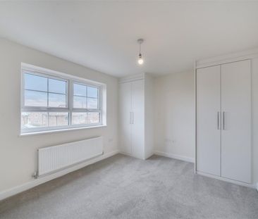 4 Bedroom House - End Terrace - Photo 5