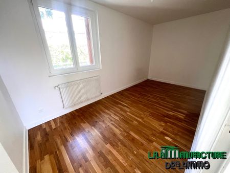 APPARTEMENT F3 DE 70.01 M² TRAVERSANT - CARNOT/TEZENAS. Saint-Étienne (42000) Le bien en vidéo - Photo 4