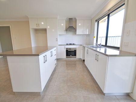 LUXURY LIVING!! - Photo 3