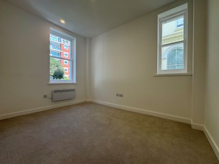 Hartington Place, Eastbourne - Photo 2