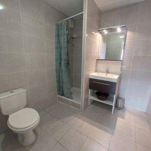 Location Appartement 2 pièces 45m² LA TESTE DE BUCH 33260 - Photo 3