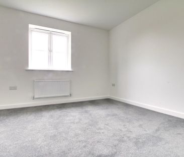 2 bedroom semi-detached house to rent - Photo 6