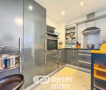 Cambria, Victoria Wharf - Photo 6