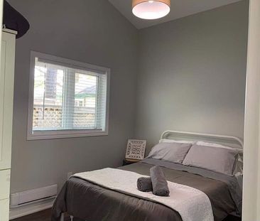 For Lease - 11 13th St S Street, Wasaga Beach, Ontario - Photo 3