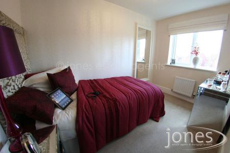 3 bedroom semi-detached house to rent - Photo 5