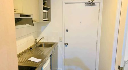 STUDIO Apartment on Beach Road - Photo 4