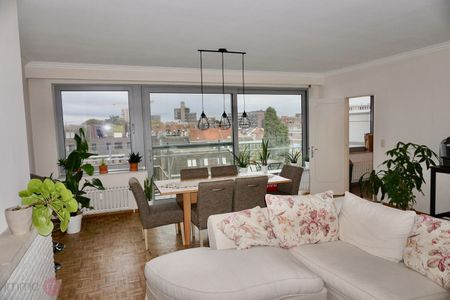 Centraal maar rustig gelegen appartement met drie slaapkamers - Photo 4