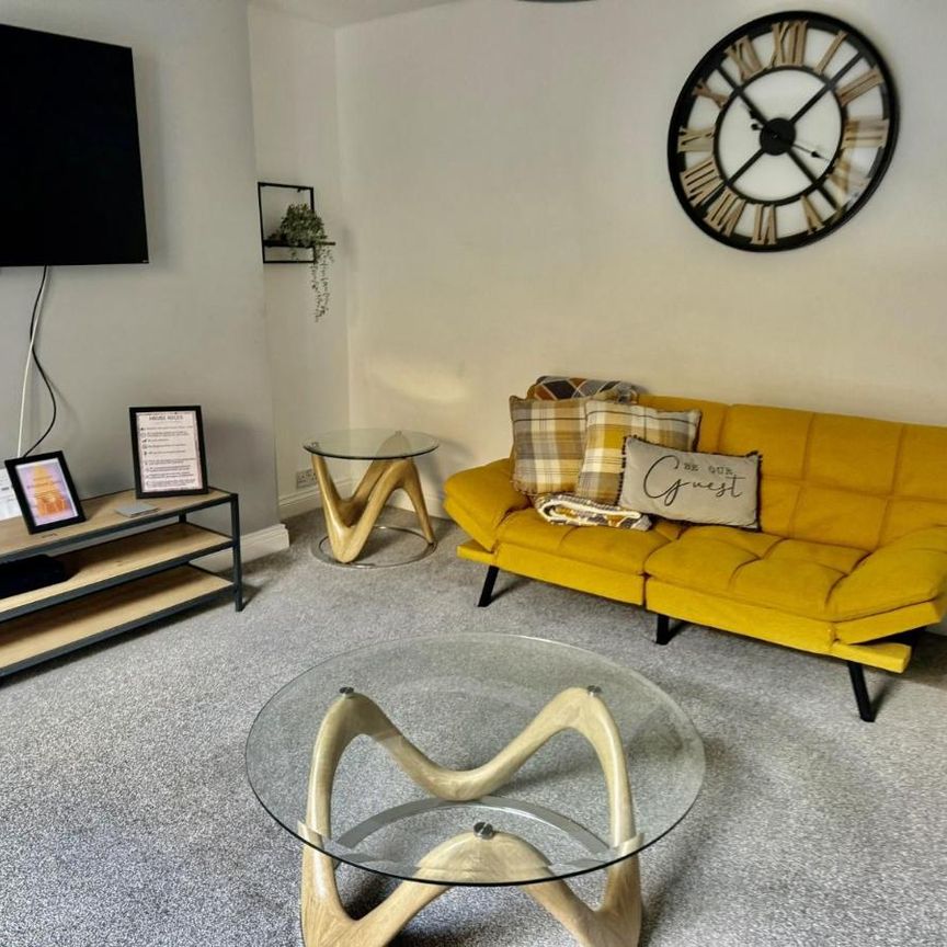 252 North Road West, Flat 1 - Photo 1