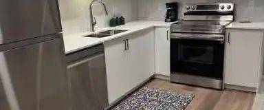 Quiet 1 Bedroom Basement Suite in SW Calgary | Calgary - Photo 1