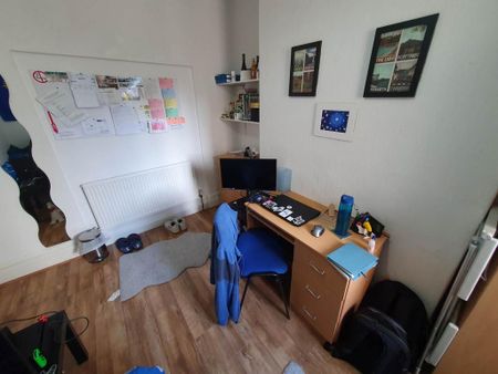 4 bedroom terraced house to rent - Photo 4