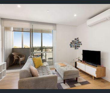 Modern Living in South Melbourne - Photo 1