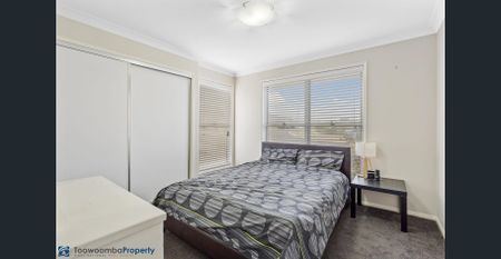 Immaculate unit in Kearneys Springs, only short stroll to local parklands and USQ! - Photo 5