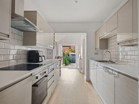 Studio to rent - Photo 3