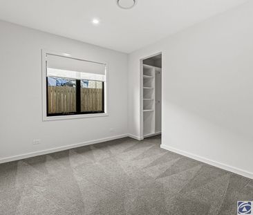 STUNNING HOME WITH BREATHTAKING VIEWS! - Photo 5