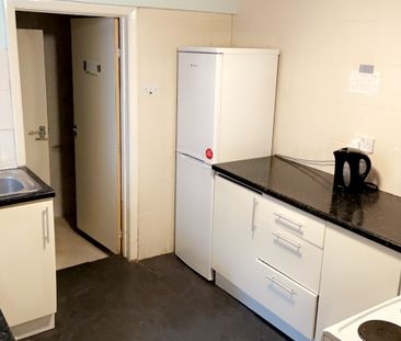 Room in a Shared House, Hornsey Park Road, N8 - Photo 5