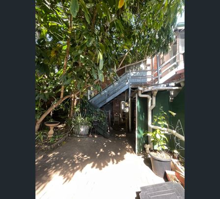 2/68 Denham Street, Rockhampton City, Qld 4700 - Photo 1