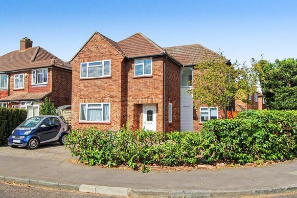 4 bedroom detached house to rent - Photo 1