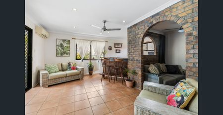 NO PLACE LIKE HOME! - Photo 2