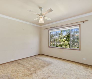 Spacious Family Home with Beautiful Outlook - Photo 5