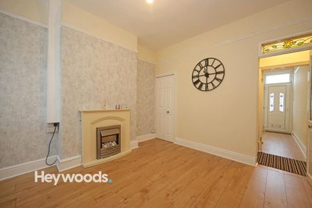 2 bedroom terraced house to rent - Photo 4