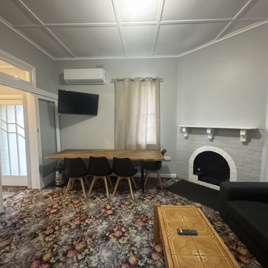 Tamworth Furnished Accommodation - West - Photo 1
