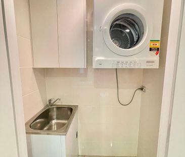 Modern 1 bedroom plus study apartment located in the heart of Zetla... - Photo 5