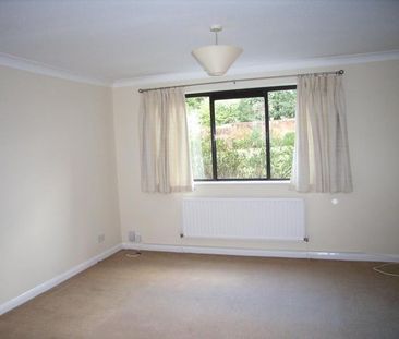 Boxgrove Road, Guildford, GU1 - Photo 2