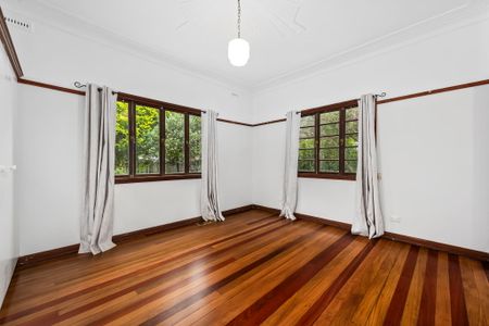 83 MacKenzie Street, Mount Lofty QLD 4350 - House For Rent | Domain - Photo 4