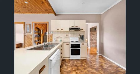 “Spacious 3-Bedroom Home for Rent – 6-Month Lease” - Photo 5