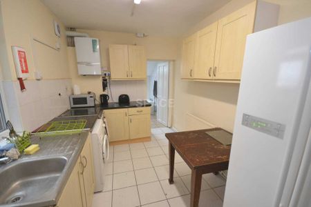 Price £3,000 pcm - Available 01/07/2026 - Furnished - Photo 4