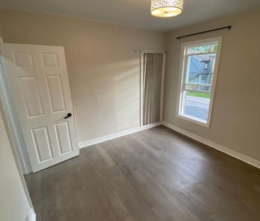 For Lease - 201 Albert Street Unit# Upper, Oshawa, Ontario - Photo 1