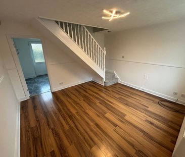 2 bedroom semi-detached house to rent - Photo 4