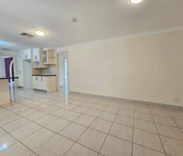 A tasteful family residence walking distance to Showground station - Photo 5