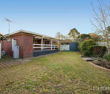 10 Lilian Parade, Ringwood VIC 3134 - House For Rent | Domain - Photo 3