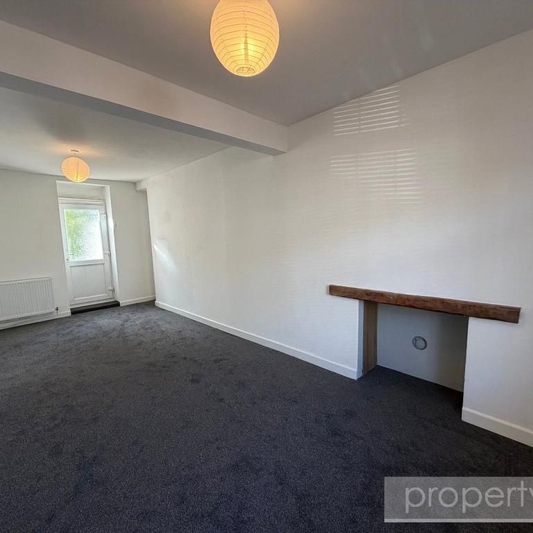 2 bedroom terraced house to rent - Photo 1