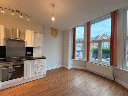 1 Bed Flat, Brigstock Road, CR7 - Photo 3