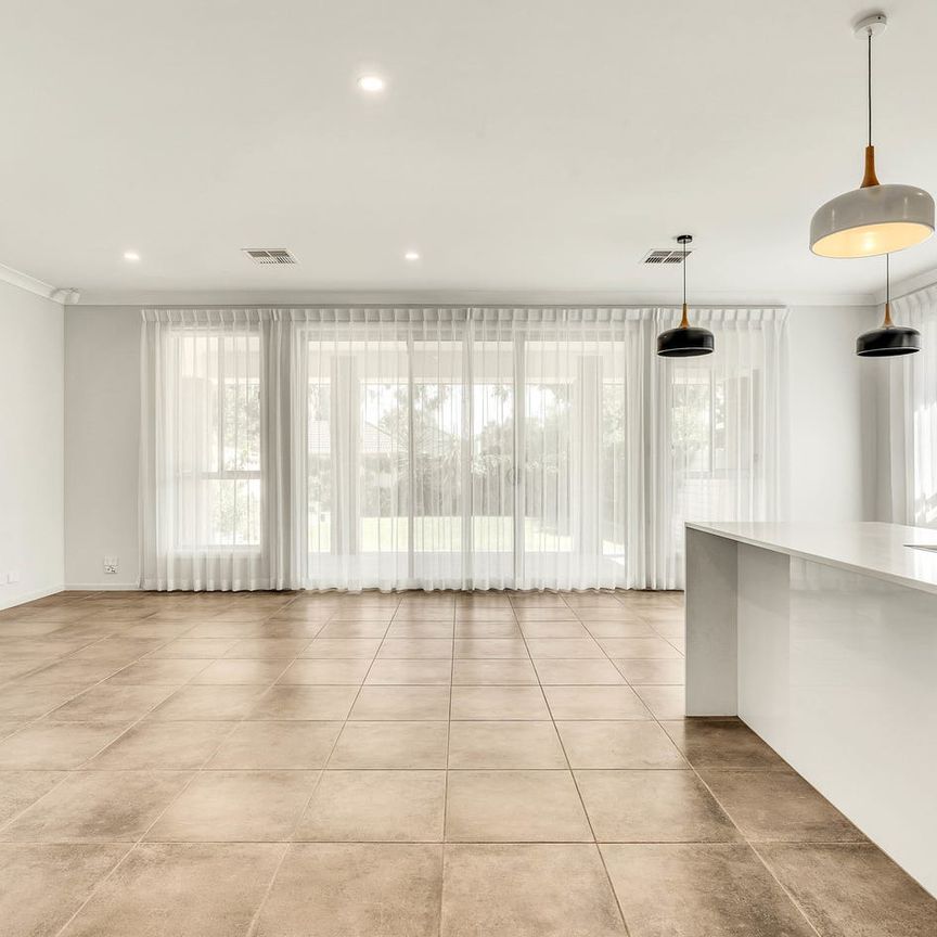 Stunning Home in Prime Warradale Location - Photo 1