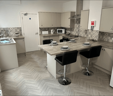1 bedroom in a house share to rent - Photo 4