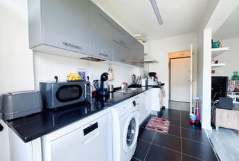 APARTAMENTO T4 EM ALFRAGIDE MOBILADO