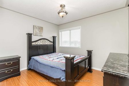 For Lease - 136 Bunchberry Way, Brampton, Ontario - Photo 3